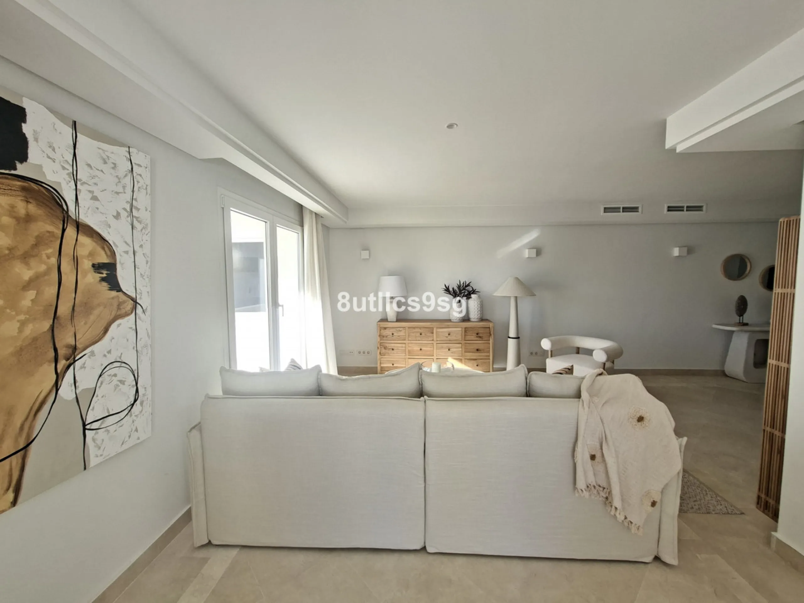Apartment - Middle Floor Apartment в продаже в Marbella, Málaga. В доме 2 спален и 3 ванных комнат. Площадь дома 122 м²