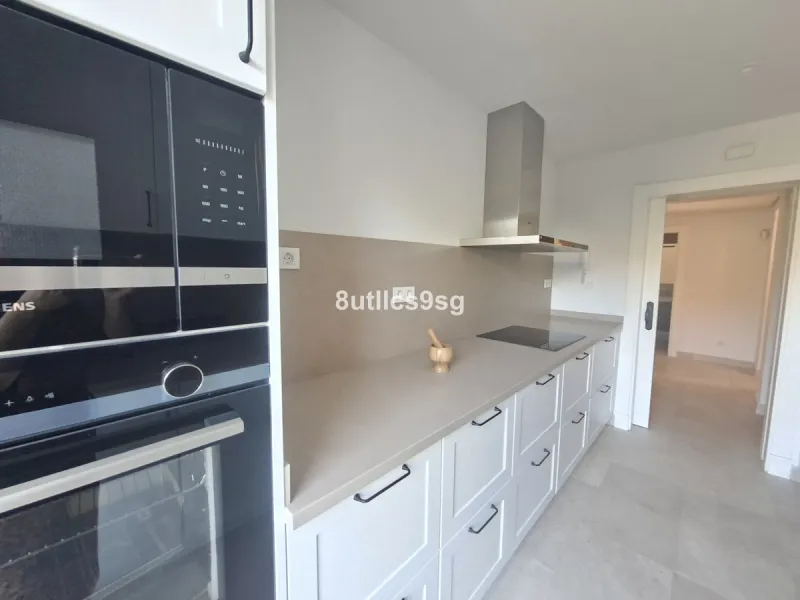 Apartment - Middle Floor Apartment в продаже в Marbella, Málaga. В доме 2 спален и 3 ванных комнат. Площадь дома 122 м²