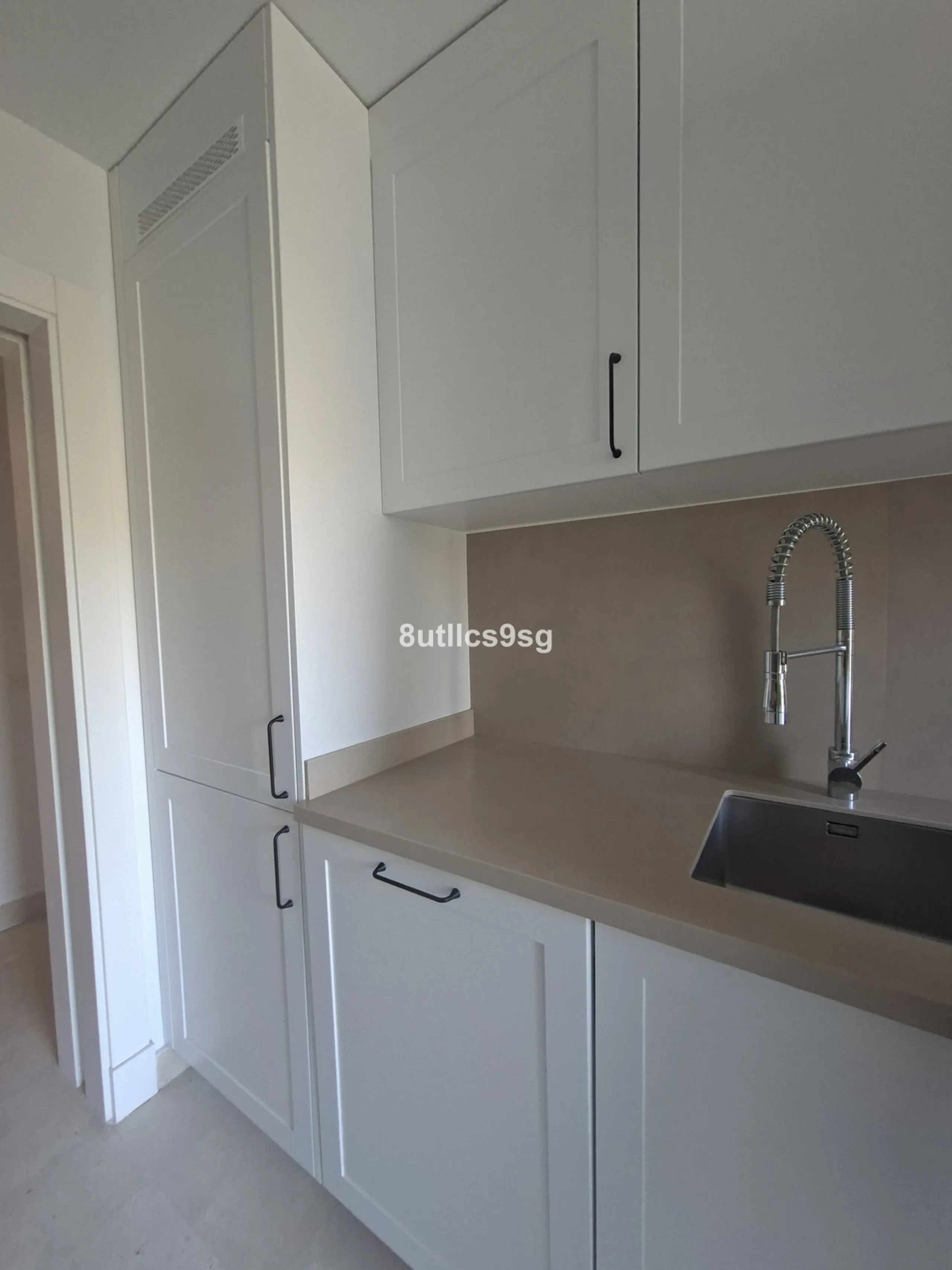 Apartment - Middle Floor Apartment в продаже в Marbella, Málaga. В доме 2 спален и 3 ванных комнат. Площадь дома 122 м²