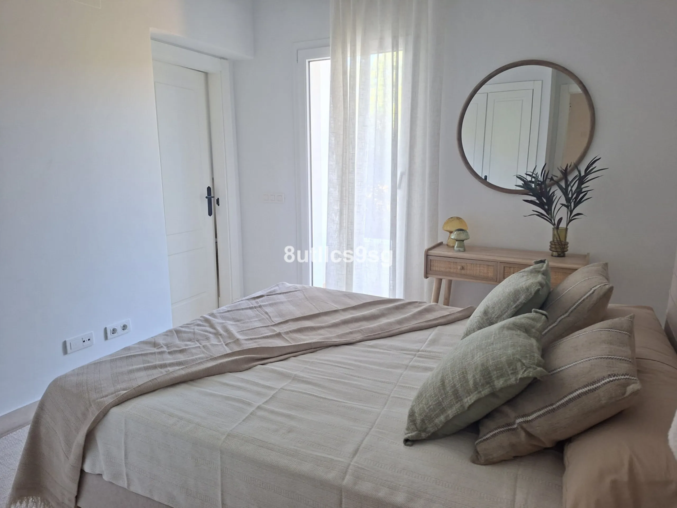 Apartment - Middle Floor Apartment в продаже в Marbella, Málaga. В доме 2 спален и 3 ванных комнат. Площадь дома 122 м²