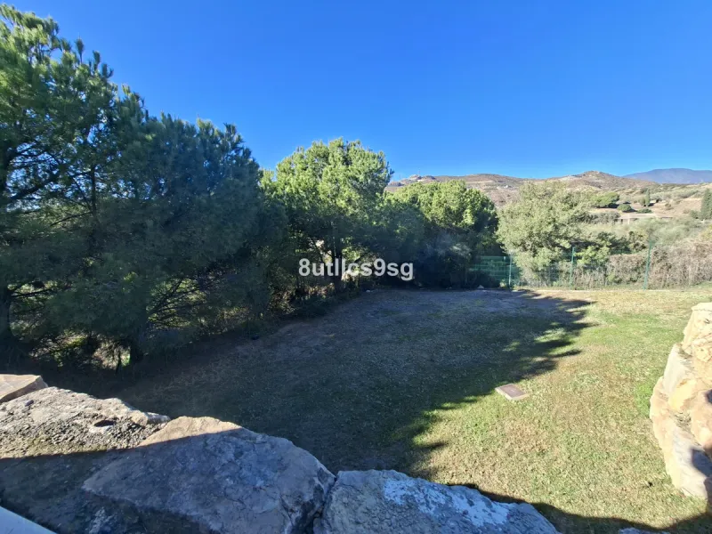 Apartment - Middle Floor Apartment в продаже в Marbella, Málaga. В доме 2 спален и 3 ванных комнат. Площадь дома 122 м²