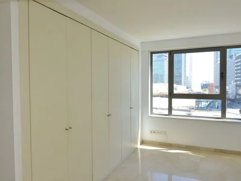Spacious Apartment with Pool, Padel Courts and Garage in Diagonal Mar, Barcelona