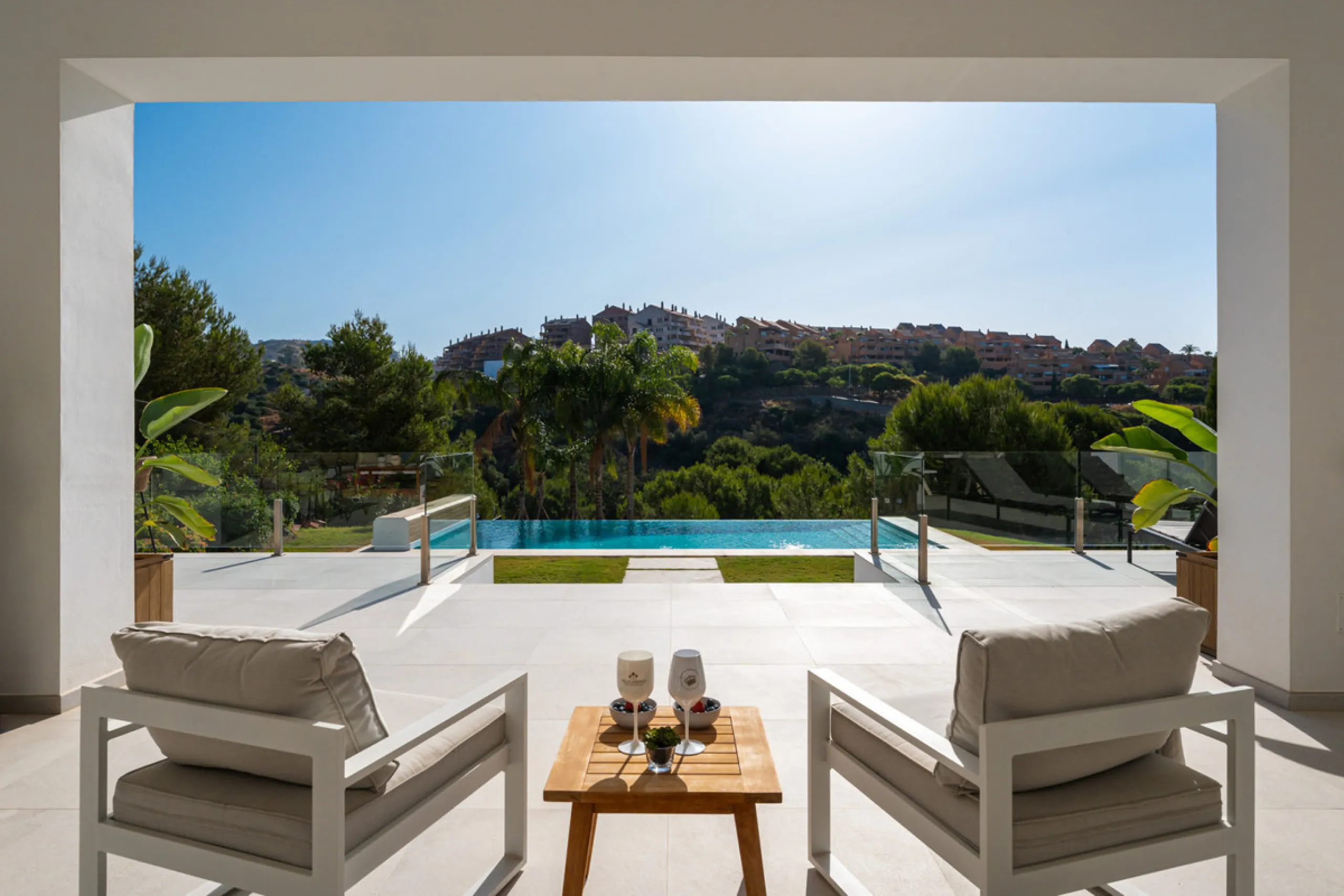 Positioned within the prestigious Santa Maria Golf urbanization in Elviria, Villa Andrea is an extraordinary frontline golf villa for sale in Marbella offering contemporary luxury, seamless design, and a highly desirable setting. Built in 2021 on a genero