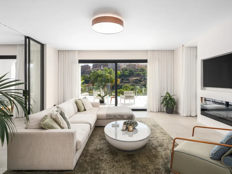 Positioned within the prestigious Santa Maria Golf urbanization in Elviria, Villa Andrea is an extraordinary frontline golf villa for sale in Marbella offering contemporary luxury, seamless design, and a highly desirable setting. Built in 2021 on a genero