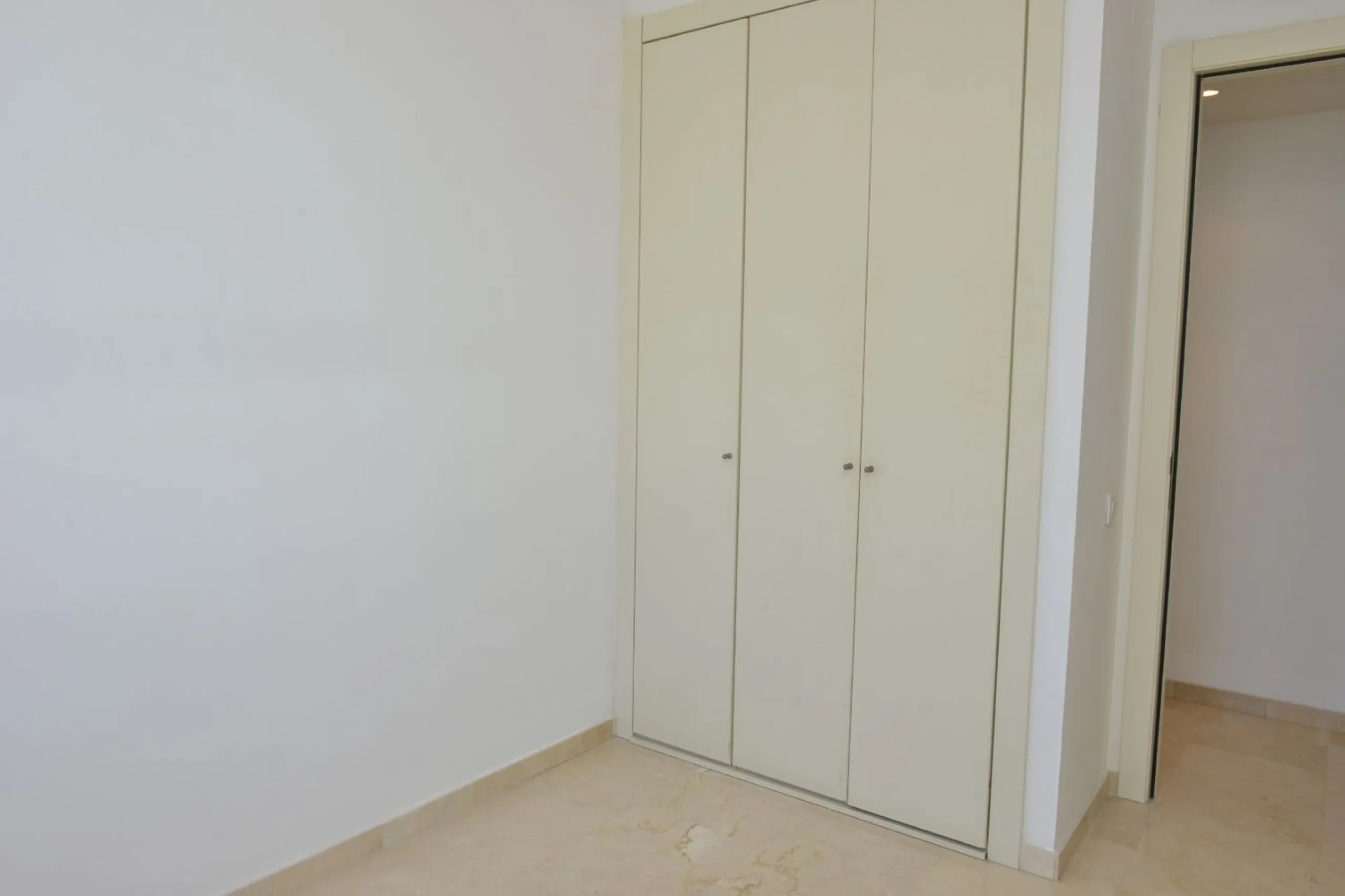 Spacious Apartment with Pool, Padel Courts and Garage in Diagonal Mar, Barcelona