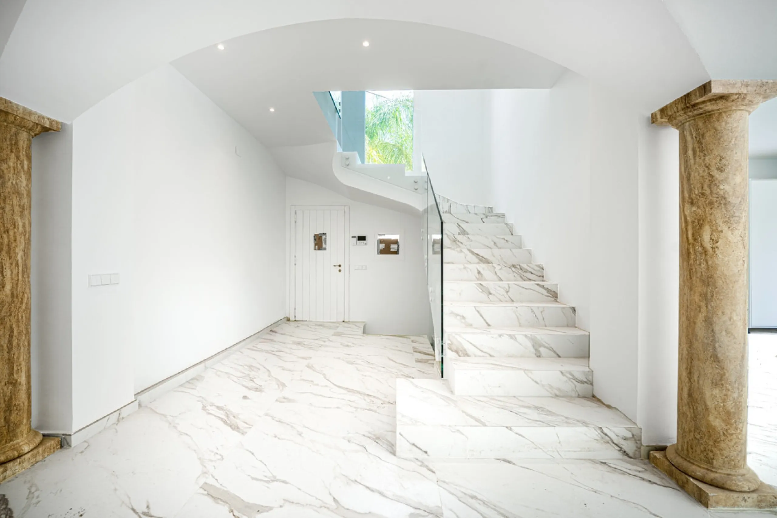 Villa Roma is a stunning four-bedroom, four-bathroom home in the exclusive beachside area of Los Monteros, Marbella East. Just a short walk from the beach, this elegant villa sits on a 933m² plot and combines classic European design with modern coastal co