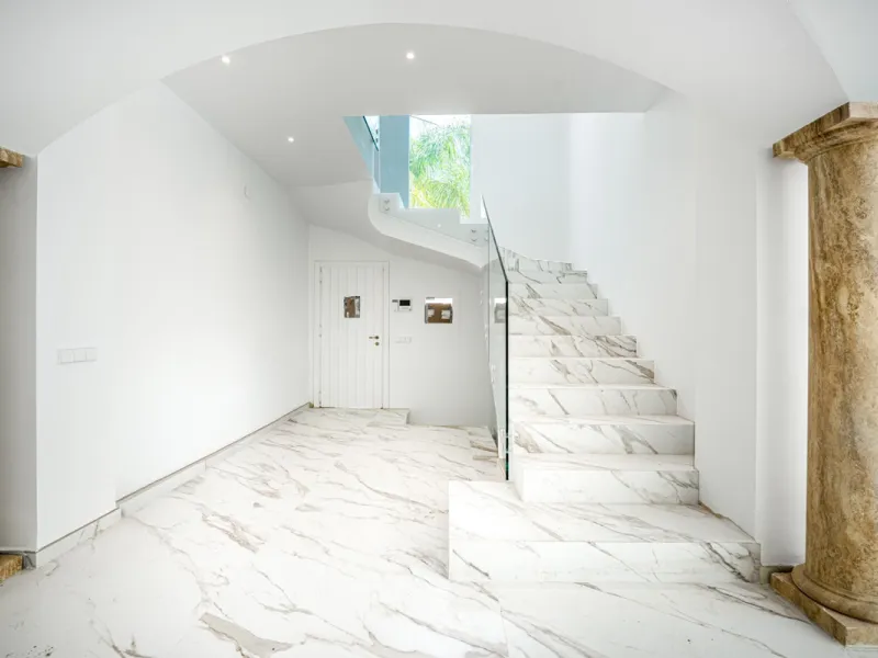 Villa Roma is a stunning four-bedroom, four-bathroom home in the exclusive beachside area of Los Monteros, Marbella East. Just a short walk from the beach, this elegant villa sits on a 933m² plot and combines classic European design with modern coastal co