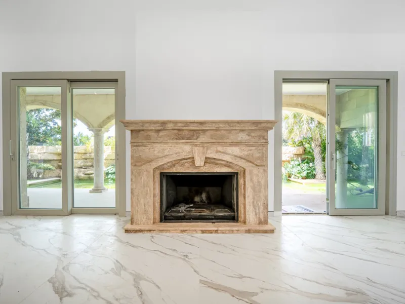 Villa Roma is a stunning four-bedroom, four-bathroom home in the exclusive beachside area of Los Monteros, Marbella East. Just a short walk from the beach, this elegant villa sits on a 933m² plot and combines classic European design with modern coastal co