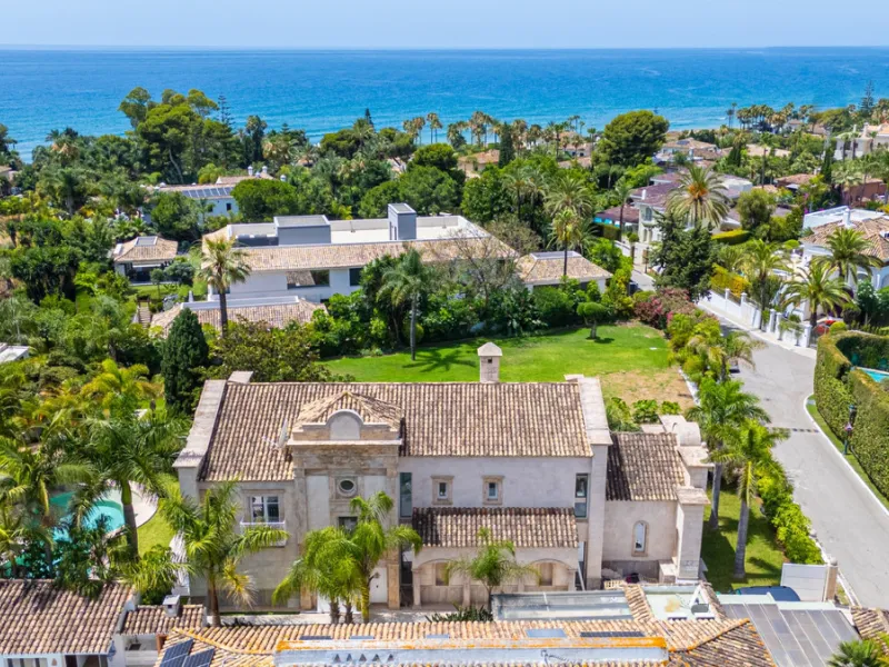 Villa Roma is a stunning four-bedroom, four-bathroom home in the exclusive beachside area of Los Monteros, Marbella East. Just a short walk from the beach, this elegant villa sits on a 933m² plot and combines classic European design with modern coastal co