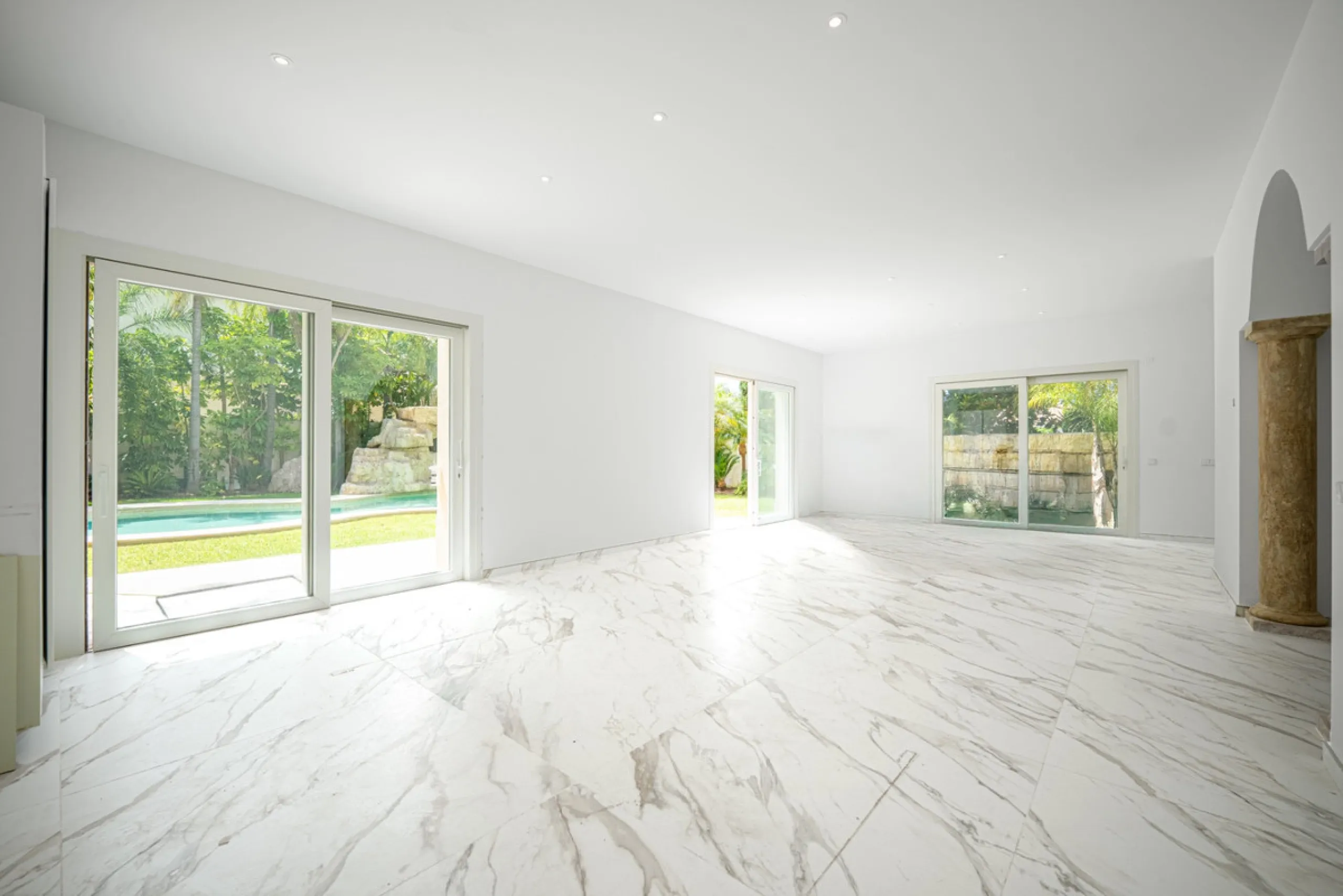 Villa Roma is a stunning four-bedroom, four-bathroom home in the exclusive beachside area of Los Monteros, Marbella East. Just a short walk from the beach, this elegant villa sits on a 933m² plot and combines classic European design with modern coastal co