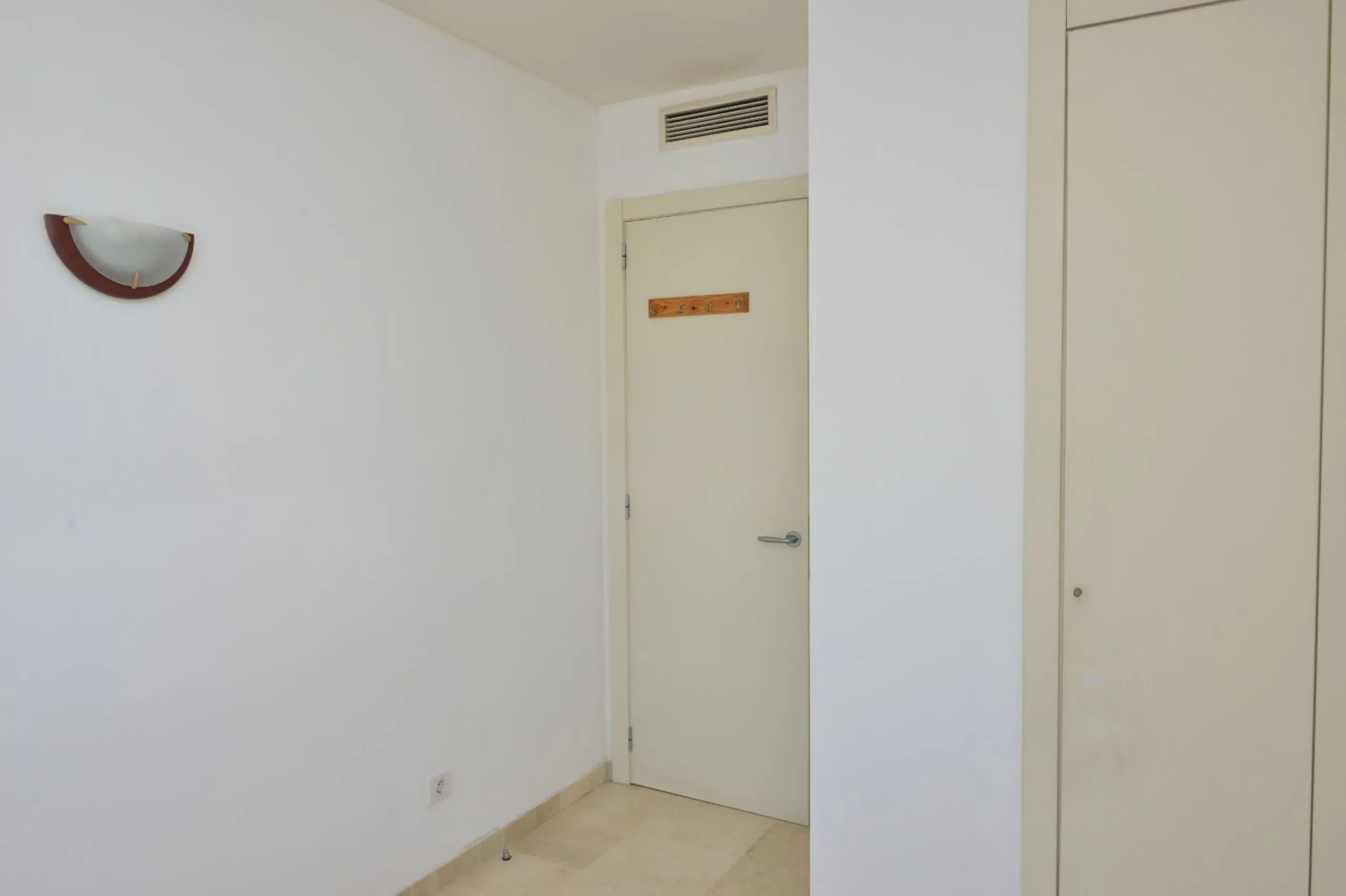 Spacious Apartment with Pool, Padel Courts and Garage in Diagonal Mar, Barcelona