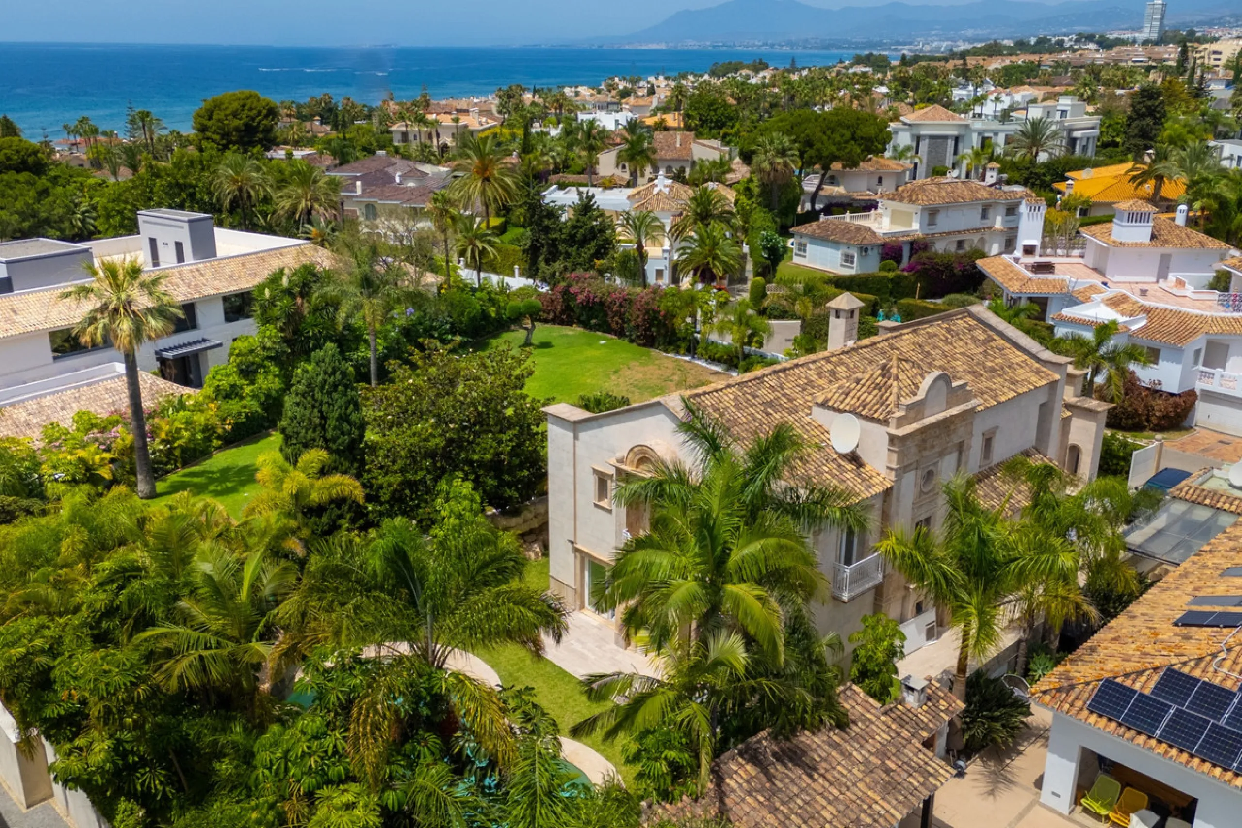 Villa Roma is a stunning four-bedroom, four-bathroom home in the exclusive beachside area of Los Monteros, Marbella East. Just a short walk from the beach, this elegant villa sits on a 933m² plot and combines classic European design with modern coastal co