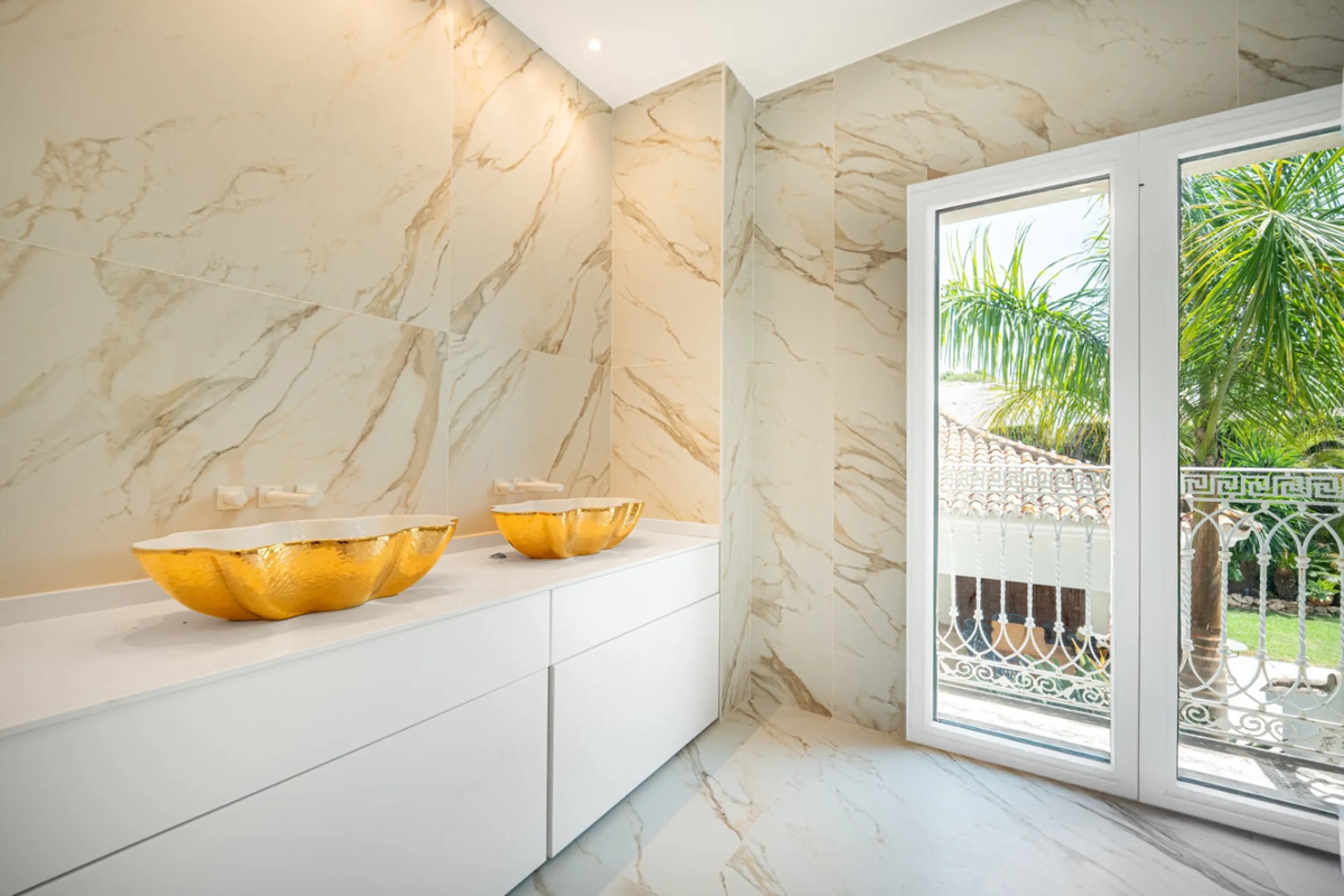 Villa Roma is a stunning four-bedroom, four-bathroom home in the exclusive beachside area of Los Monteros, Marbella East. Just a short walk from the beach, this elegant villa sits on a 933m² plot and combines classic European design with modern coastal co