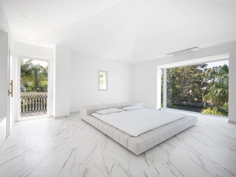 Villa Roma is a stunning four-bedroom, four-bathroom home in the exclusive beachside area of Los Monteros, Marbella East. Just a short walk from the beach, this elegant villa sits on a 933m² plot and combines classic European design with modern coastal co