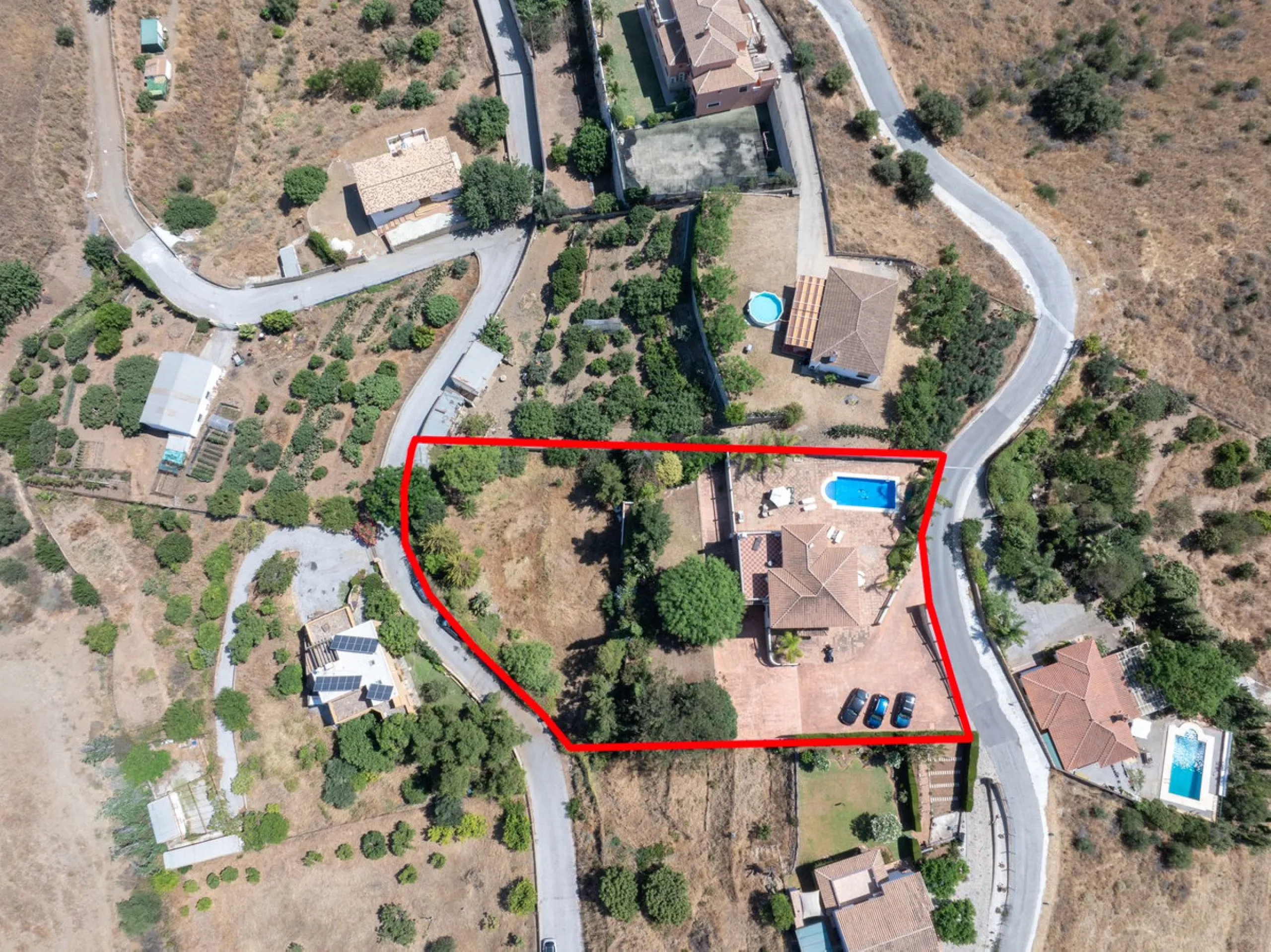 House - Detached Villa в продаже в Mijas, Málaga. В доме 4 спален и 3 ванных комнат. Площадь дома 378 м². Площадь участка 2559 м²