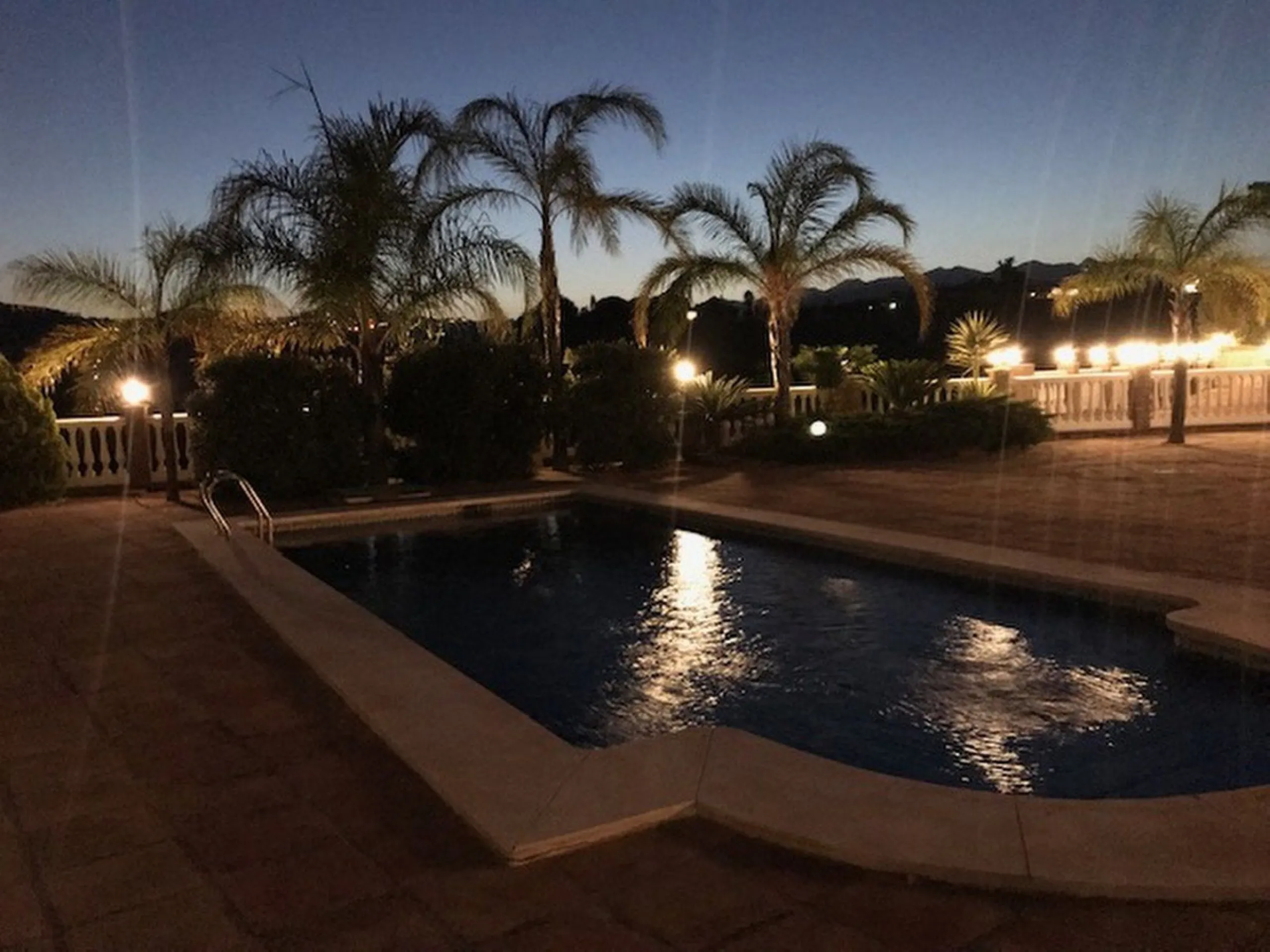 House - Detached Villa в продаже в Mijas, Málaga. В доме 4 спален и 3 ванных комнат. Площадь дома 378 м². Площадь участка 2559 м²