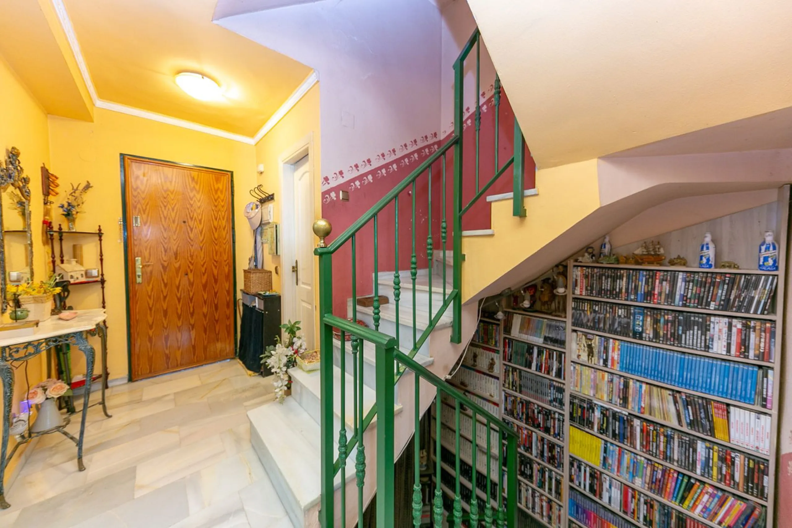 TOWNHOUSE WITH SOUL AND GREAT POTENTIAL IN LA CASITA COLORADA – HACIENDA DE MIJAS