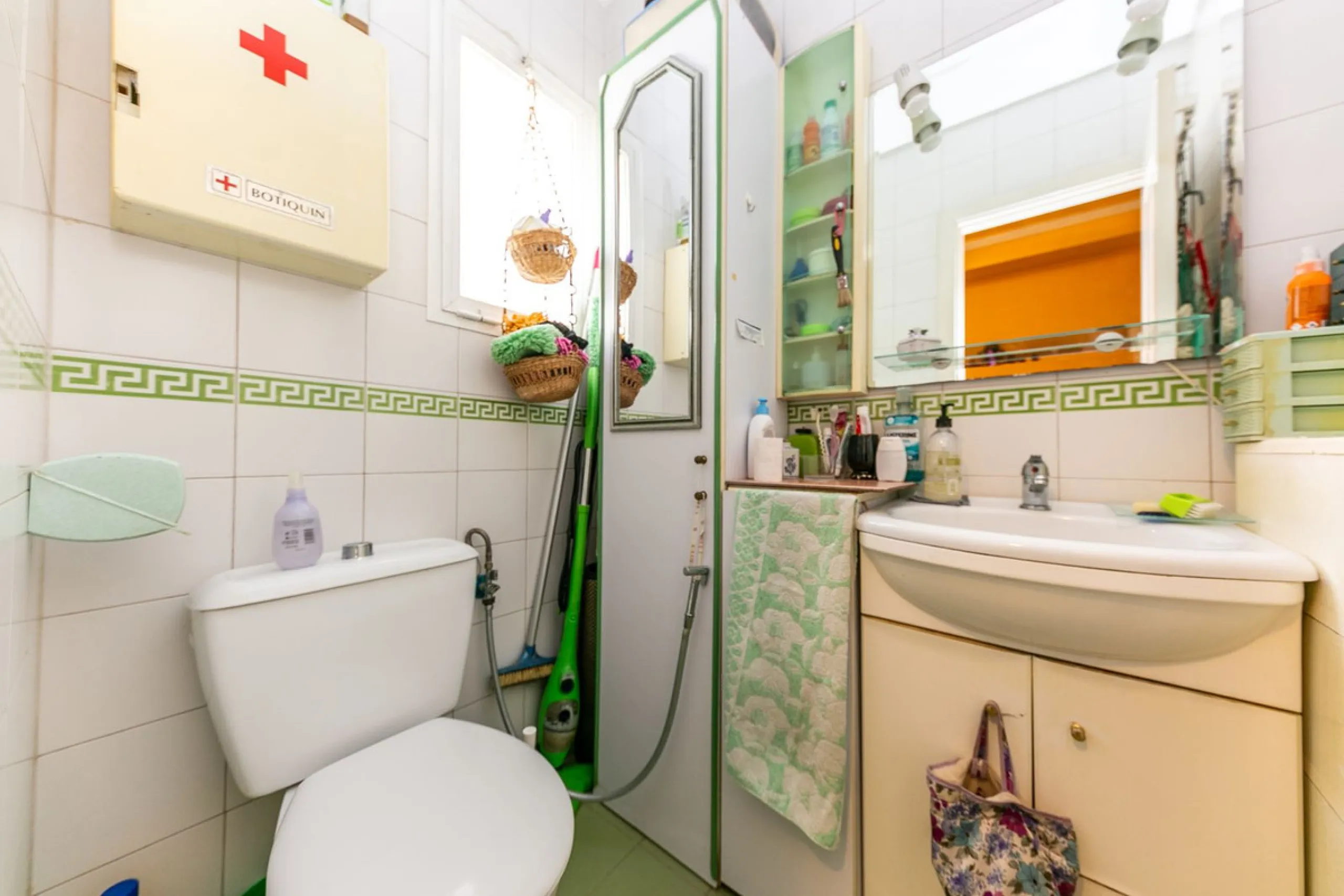 TOWNHOUSE WITH SOUL AND GREAT POTENTIAL IN LA CASITA COLORADA – HACIENDA DE MIJAS