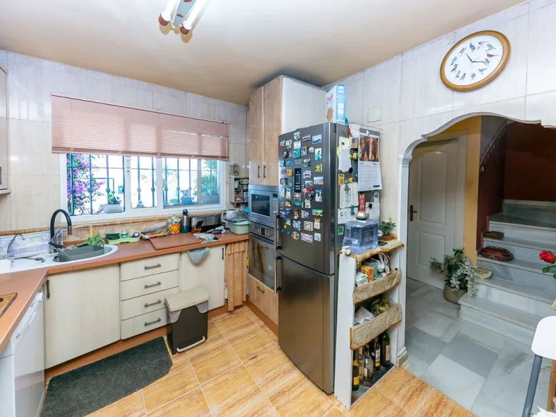 TOWNHOUSE WITH SOUL AND GREAT POTENTIAL IN LA CASITA COLORADA – HACIENDA DE MIJAS