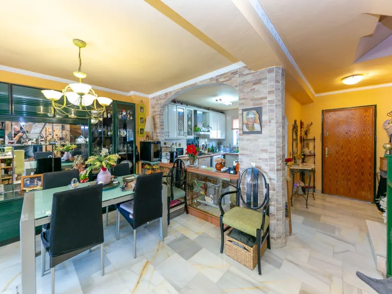 TOWNHOUSE WITH SOUL AND GREAT POTENTIAL IN LA CASITA COLORADA – HACIENDA DE MIJAS