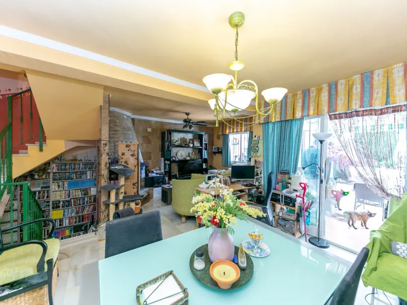 TOWNHOUSE WITH SOUL AND GREAT POTENTIAL IN LA CASITA COLORADA – HACIENDA DE MIJAS