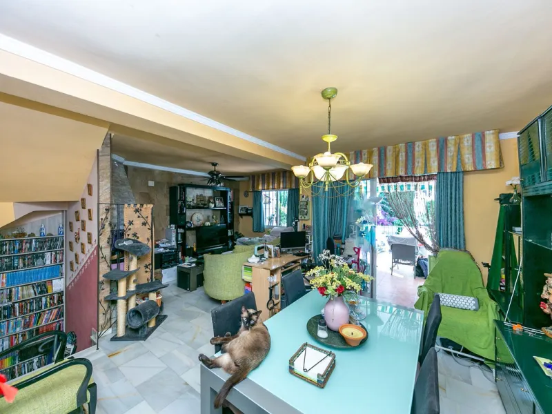 TOWNHOUSE WITH SOUL AND GREAT POTENTIAL IN LA CASITA COLORADA – HACIENDA DE MIJAS