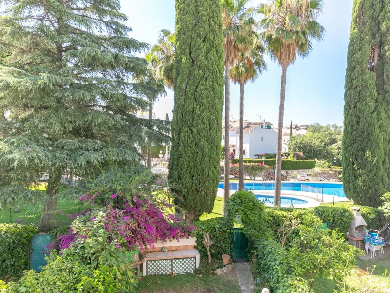 TOWNHOUSE WITH SOUL AND GREAT POTENTIAL IN LA CASITA COLORADA – HACIENDA DE MIJAS