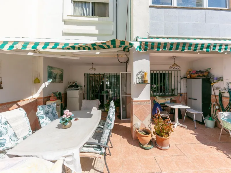 TOWNHOUSE WITH SOUL AND GREAT POTENTIAL IN LA CASITA COLORADA – HACIENDA DE MIJAS