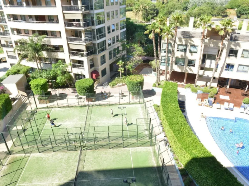 Spacious Apartment with Pool, Padel Courts and Garage in Diagonal Mar, Barcelona