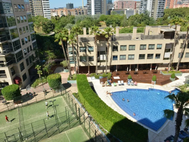 Spacious Apartment with Pool, Padel Courts and Garage in Diagonal Mar, Barcelona