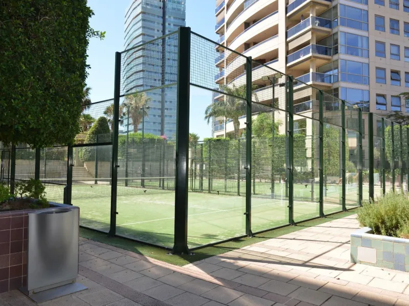 Spacious Apartment with Pool, Padel Courts and Garage in Diagonal Mar, Barcelona