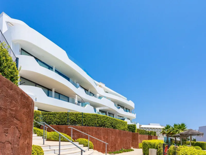 Unique Opportunity! Modern Corner Apartment with 4 Bedrooms, 45 m² Terrace and Stunning Mediterranean Views