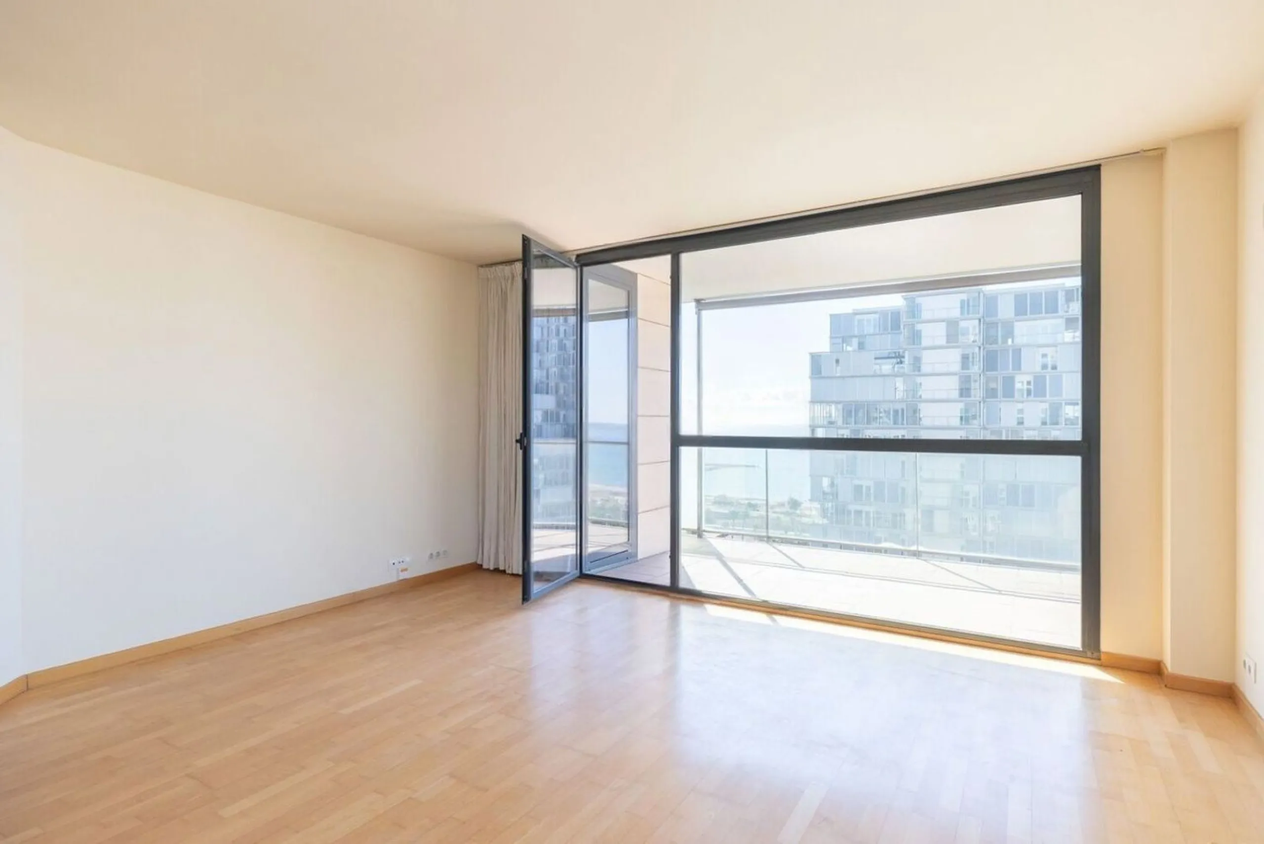 Exclusive panoramic apartment with sea views in Diagonal Mar, Barcelona