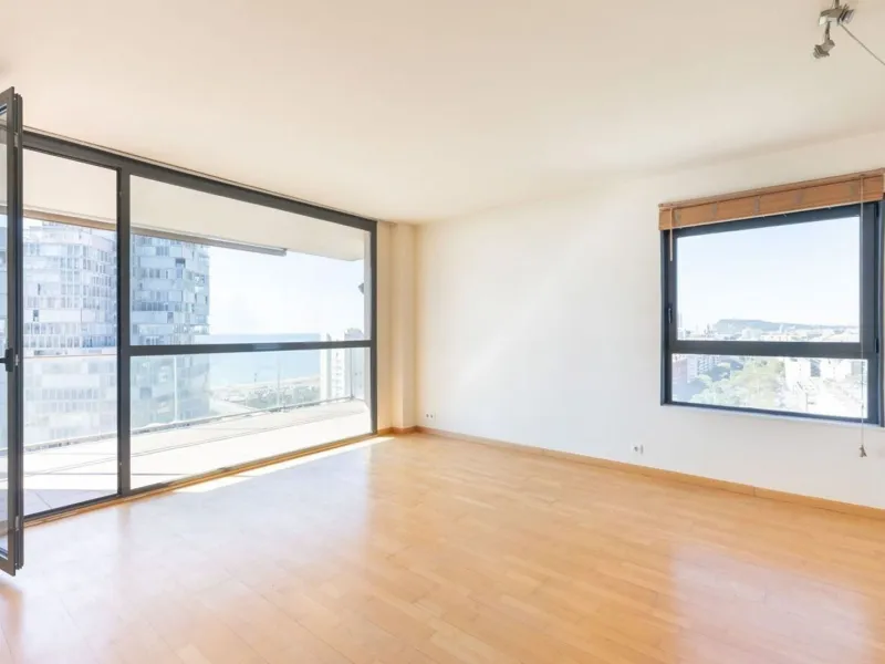 Exclusive panoramic apartment with sea views in Diagonal Mar, Barcelona