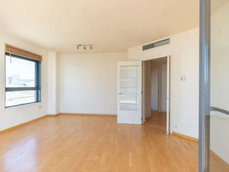 Exclusive panoramic apartment with sea views in Diagonal Mar, Barcelona