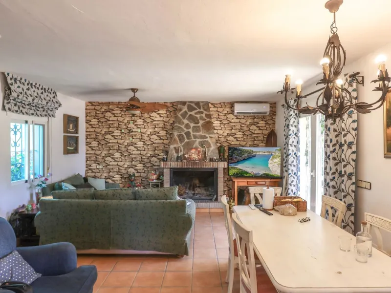 Avocado & Dragon Fruit Farm – Your Own Mountain Retreat