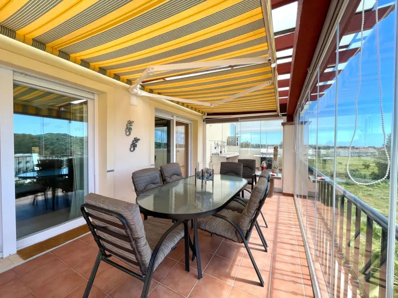 Apartment - Penthouse в продаже в Mijas, Málaga. В доме 3 спален и 2 ванных комнат. Площадь дома 112 м²