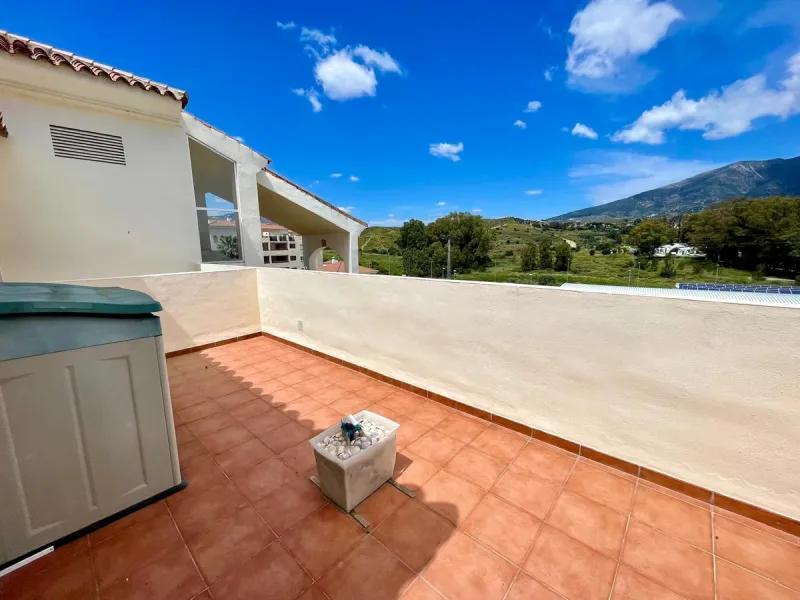 Apartment - Penthouse в продаже в Mijas, Málaga. В доме 3 спален и 2 ванных комнат. Площадь дома 112 м²