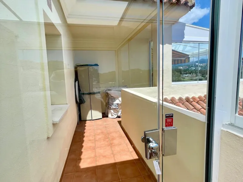 Apartment - Penthouse в продаже в Mijas, Málaga. В доме 3 спален и 2 ванных комнат. Площадь дома 112 м²