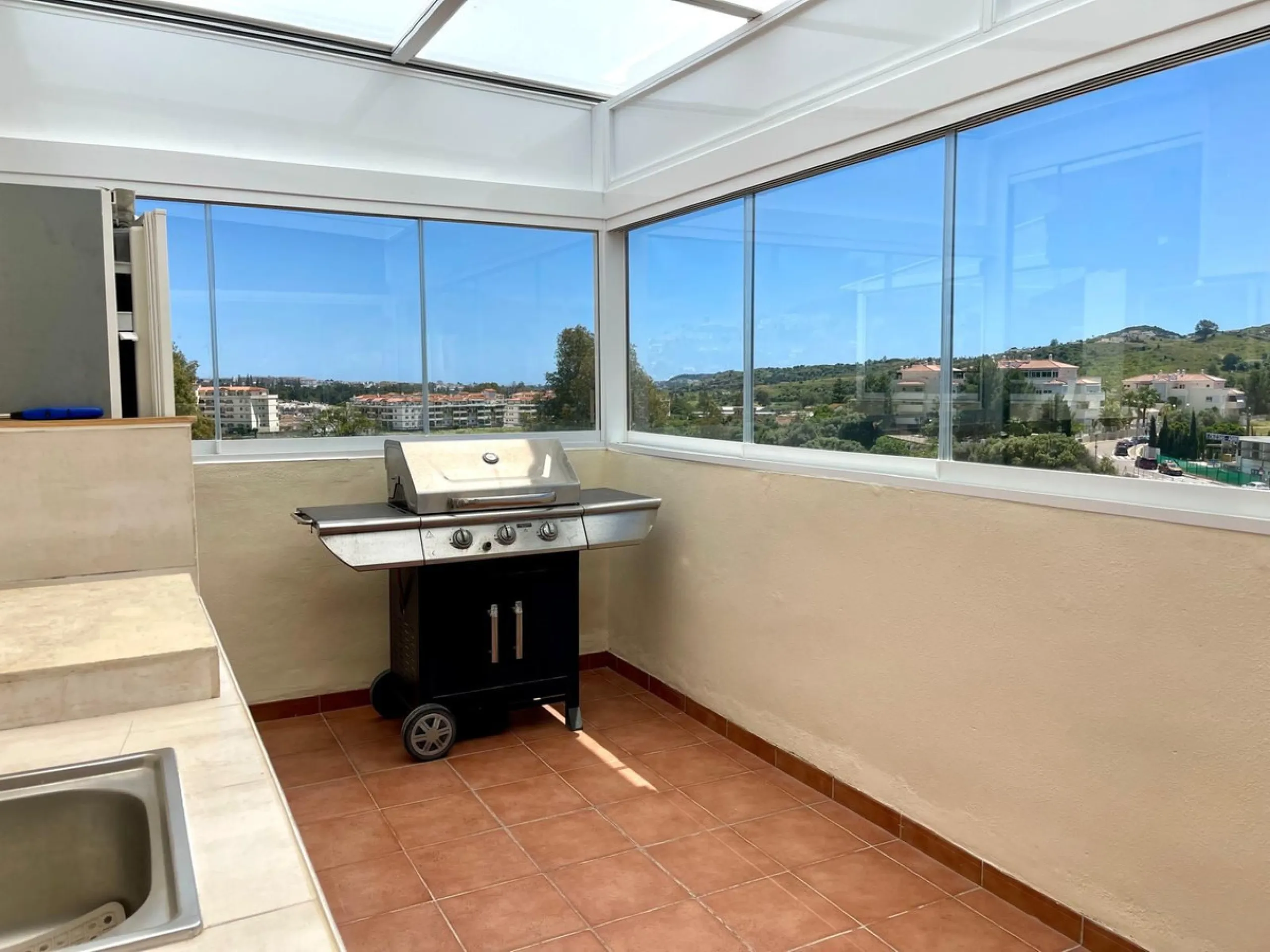 Apartment - Penthouse в продаже в Mijas, Málaga. В доме 3 спален и 2 ванных комнат. Площадь дома 112 м²