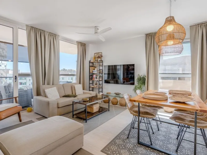 Exclusive bright apartment with sea views in Diagonal Mar, Barcelona