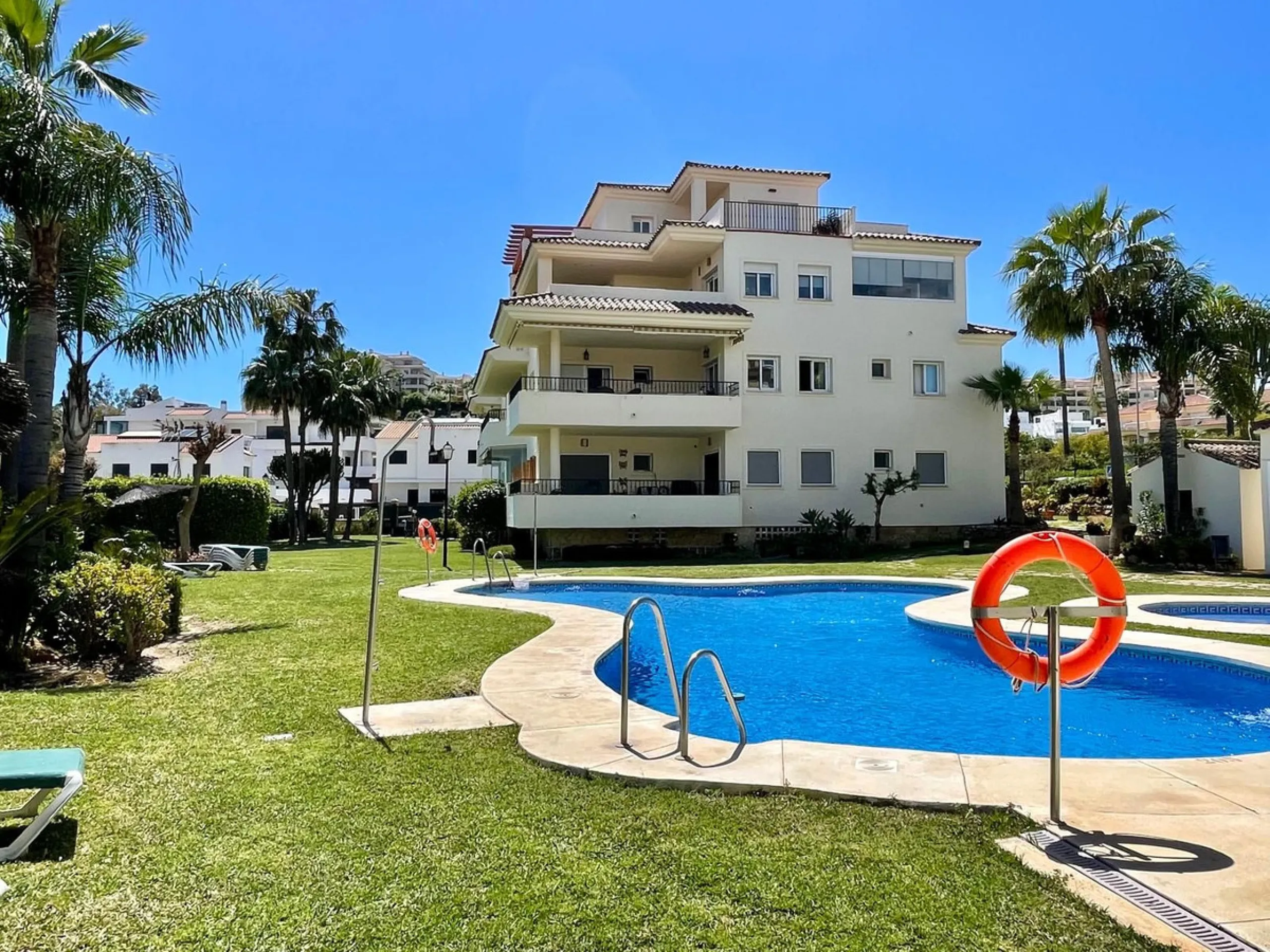 Apartment - Penthouse в продаже в Mijas, Málaga. В доме 3 спален и 2 ванных комнат. Площадь дома 112 м²