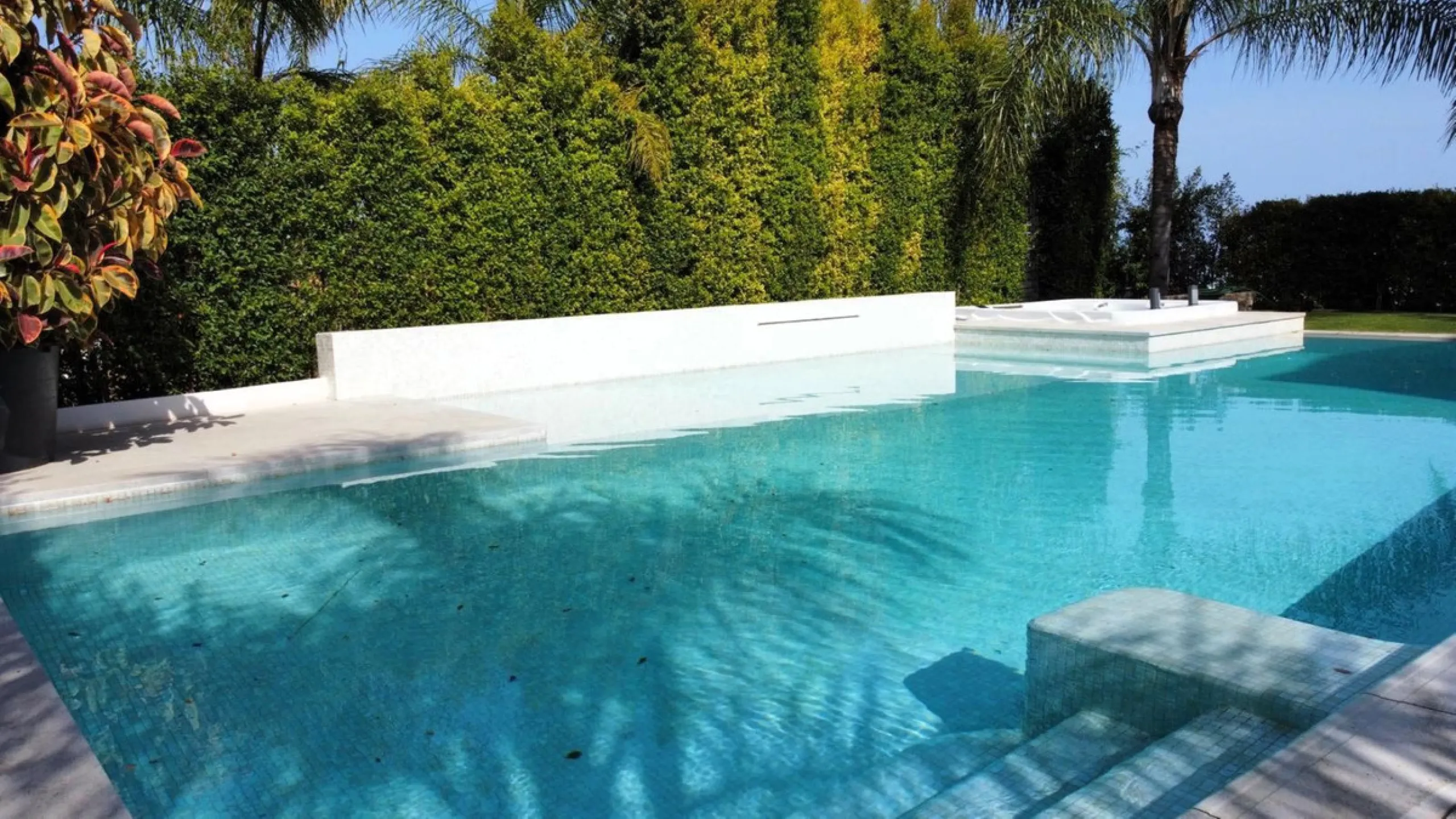 Recently Refurbished Villa from Scratch with Heated Pool and Sea Views in Ultra Central Marbella Location.