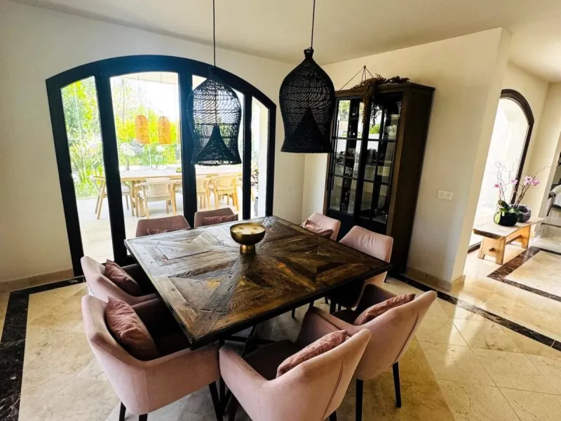 Recently Refurbished Villa from Scratch with Heated Pool and Sea Views in Ultra Central Marbella Location.