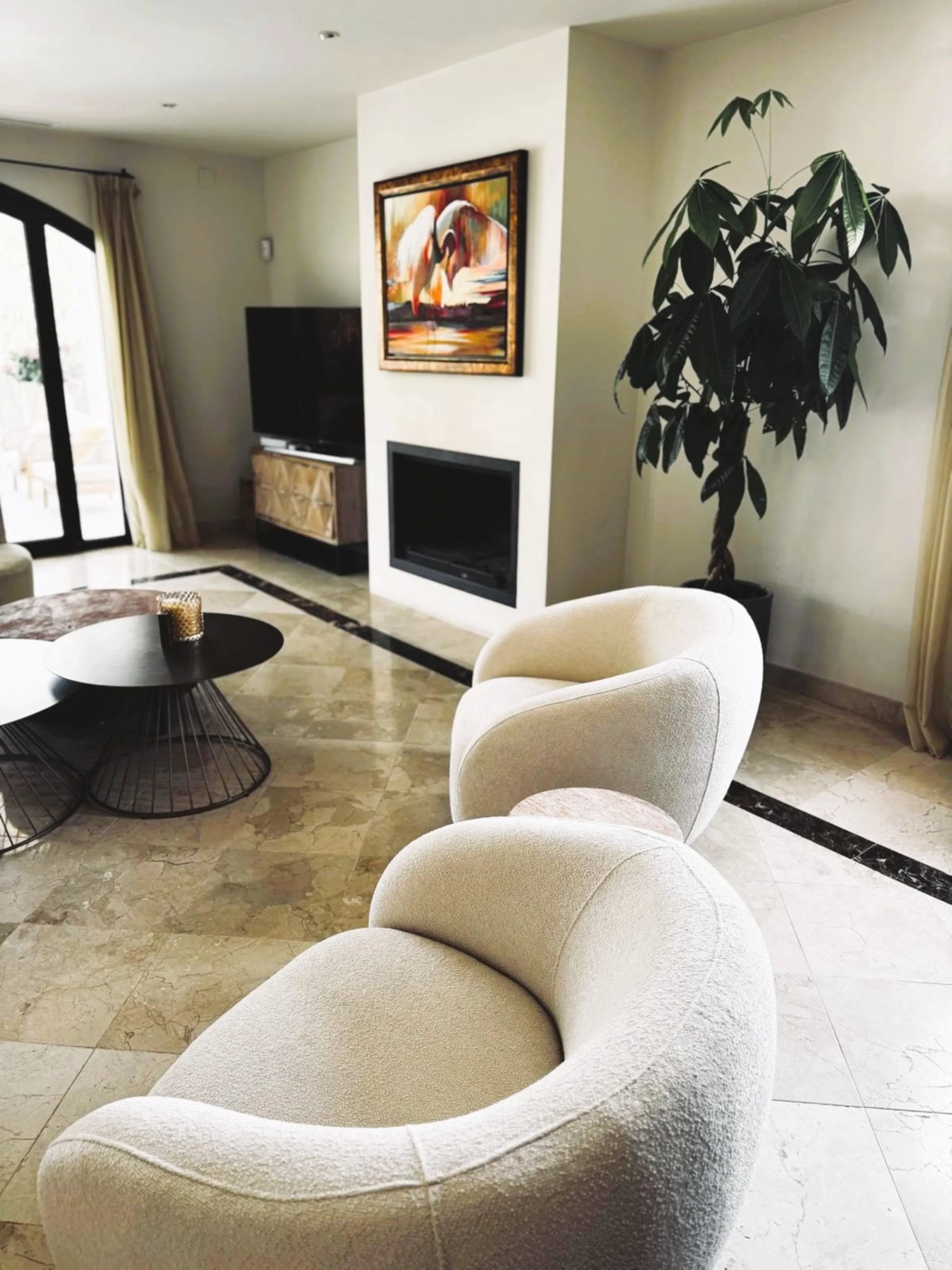 Recently Refurbished Villa from Scratch with Heated Pool and Sea Views in Ultra Central Marbella Location.