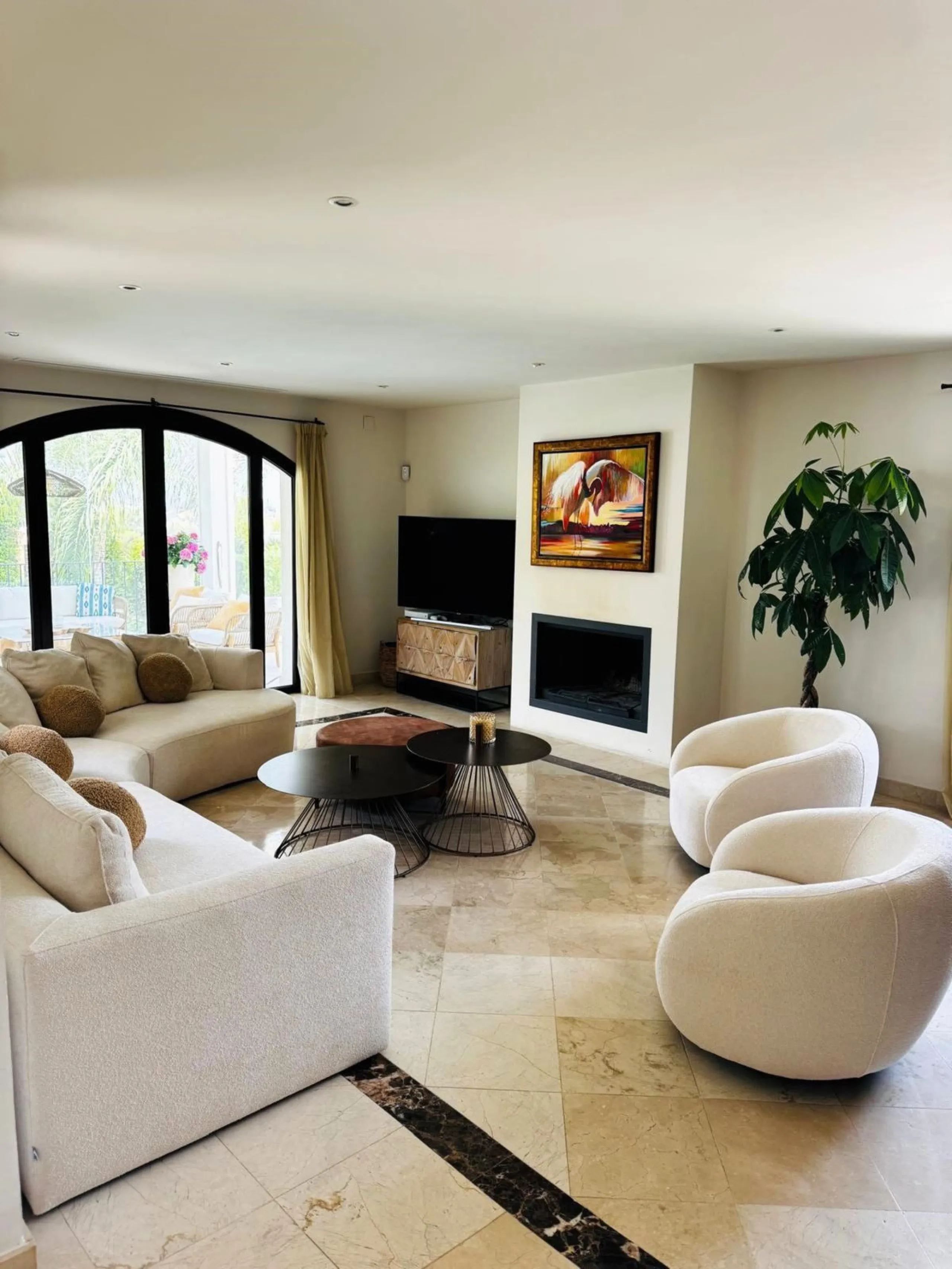 Recently Refurbished Villa from Scratch with Heated Pool and Sea Views in Ultra Central Marbella Location.
