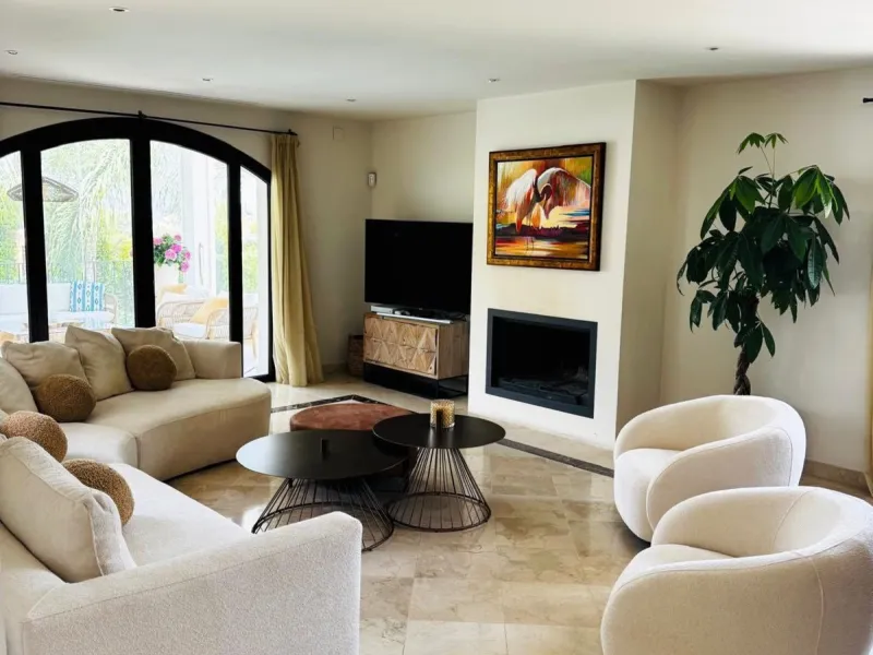 Recently Refurbished Villa from Scratch with Heated Pool and Sea Views in Ultra Central Marbella Location.