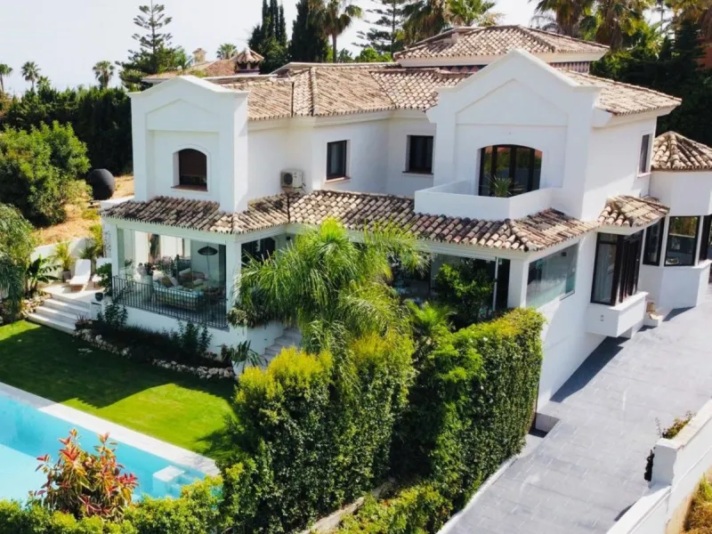 Recently Refurbished Villa from Scratch with Heated Pool and Sea Views in Ultra Central Marbella Location.
