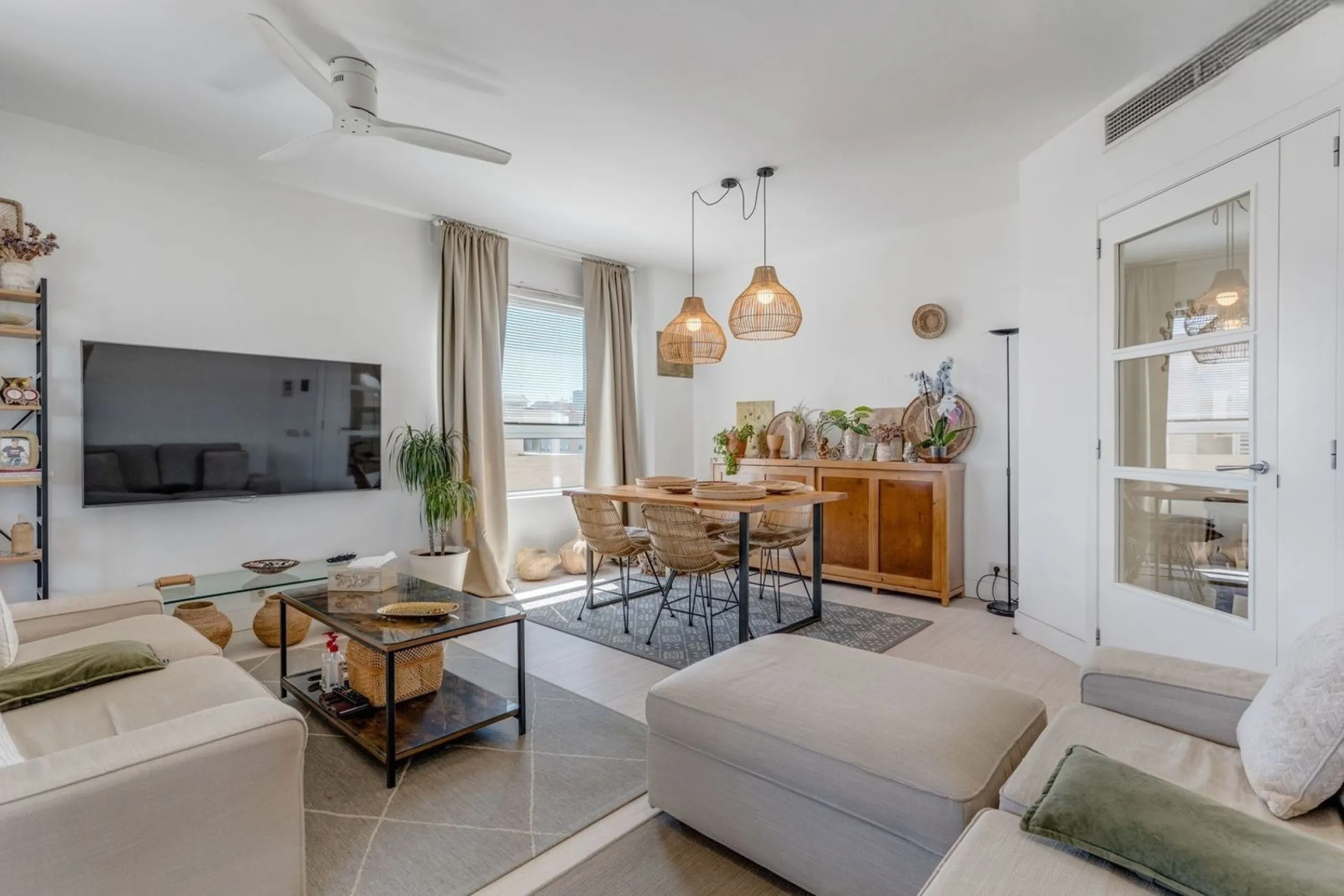 Exclusive bright apartment with sea views in Diagonal Mar, Barcelona