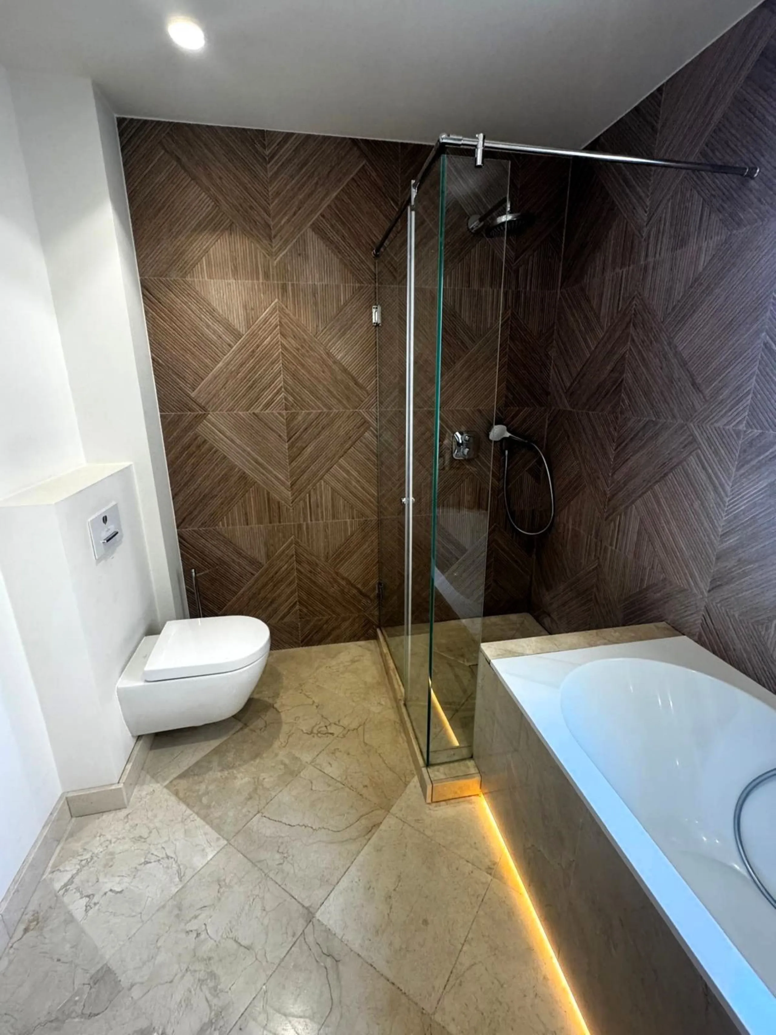 Recently Refurbished Villa from Scratch with Heated Pool and Sea Views in Ultra Central Marbella Location.